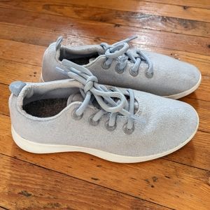 Allbirds women's wool runners 7 in Frost
